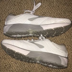 Brooks GTS 18 PROBABLY THE BEST PRICE EVER